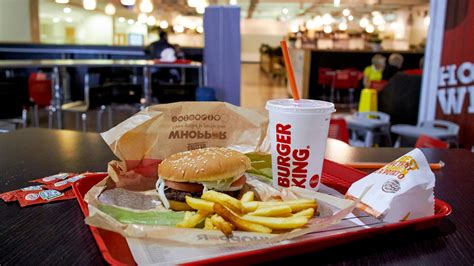 Outlets that are located in large cities tend to stay <b>open</b> later than those in small towns. . What time burger king open